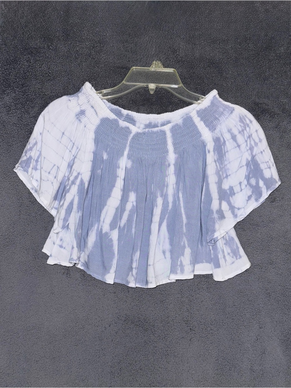NWT Kiwi & Punch Blue And White Tie-Dye Off-Shoulder Smocked Crop Top Size Small